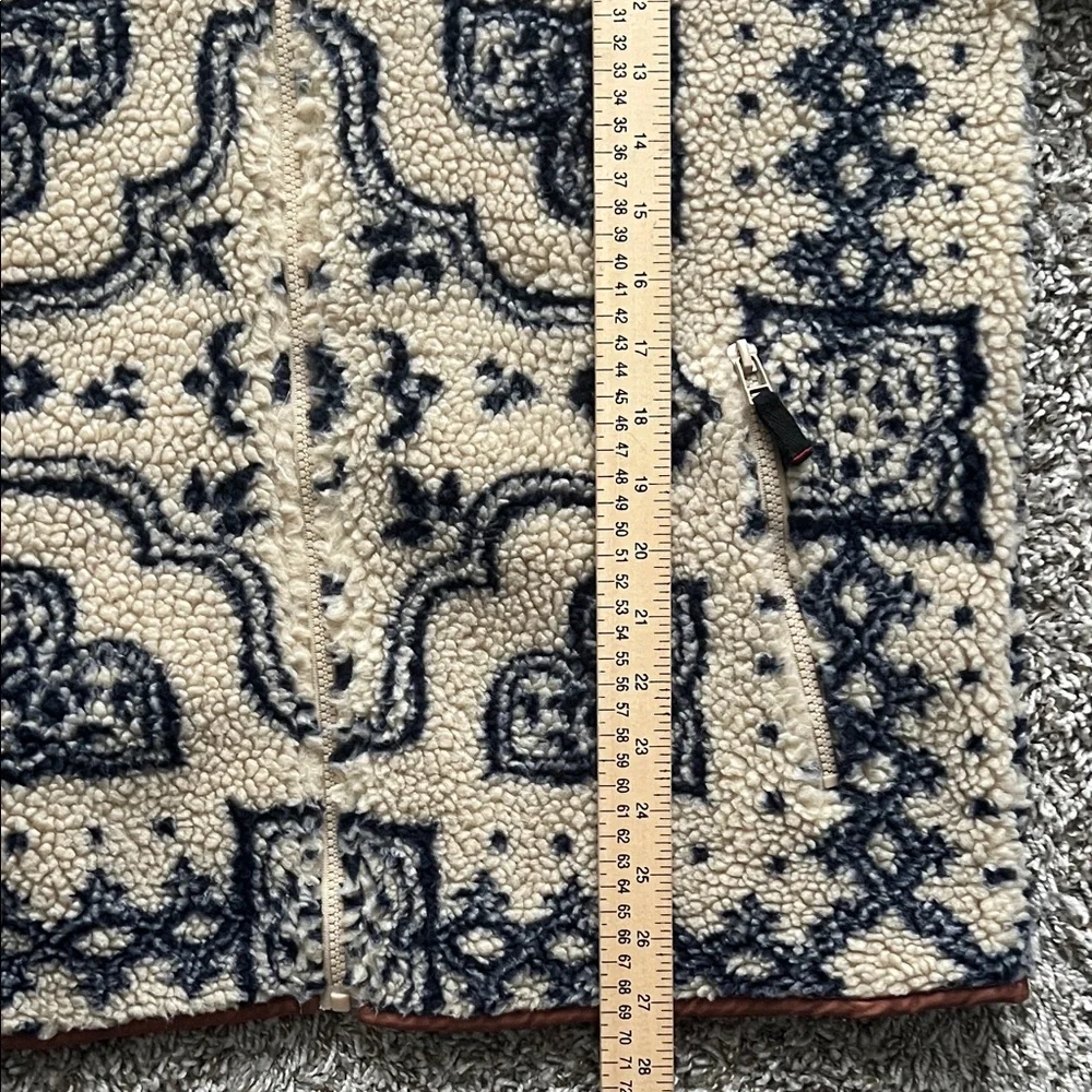 BDG Beige and Navy Patterned Jacket - Picture 11 of 16